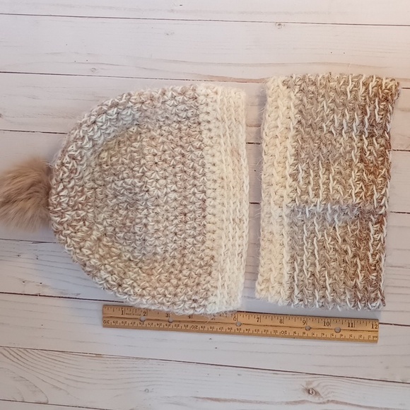 Hand crocheted beanie with a faux fur pom and cowl scarf set - Picture 7 of 9